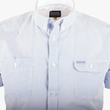 Chemise manches courtes bleu ciel imprimé gaufré Blacks Legend (Zoom poitrine et col)