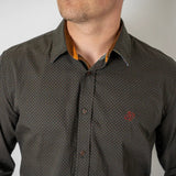 Chemise noire à manches longues en popline imprimé géométrique - BACK to LEGEND (zoom poitrine et col)