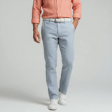 Pantalon chino bleu clair en lin pour Homme Blacks Legend (vue de face)