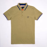 Polo homme vert à col rayé contrasté et coupe ajustée BACK TO LEGEND (vue du vêtement à plat de face)