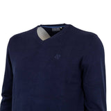 Pull homme couleur indigo col V (zoom poitrine)