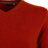 Pull homme orange col v en coton et cachemire (zoom poitrine)