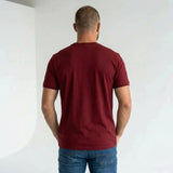 T-shirt rouge col V pour homme BACK TO LEGEND