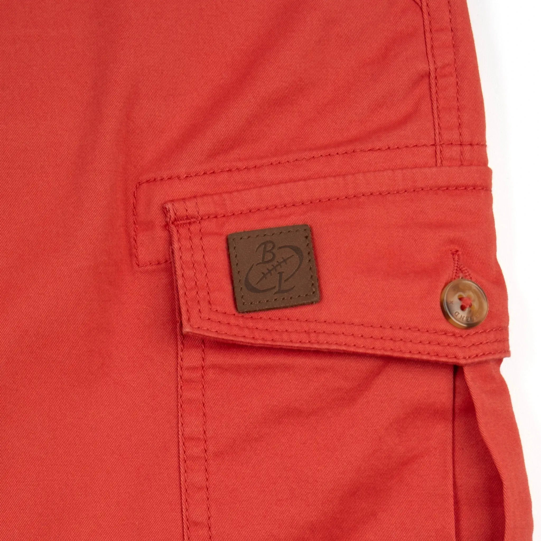 Bermuda coupe cargo rouge pour homme BACK TO LEGEND (zoom poche cargo latérale)