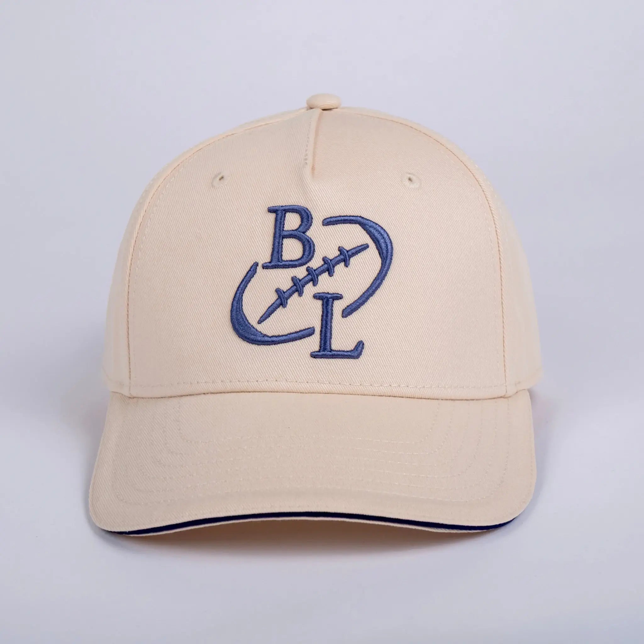 Casquette blanche signature rugbystique BACK to LEGEND (vue de face)