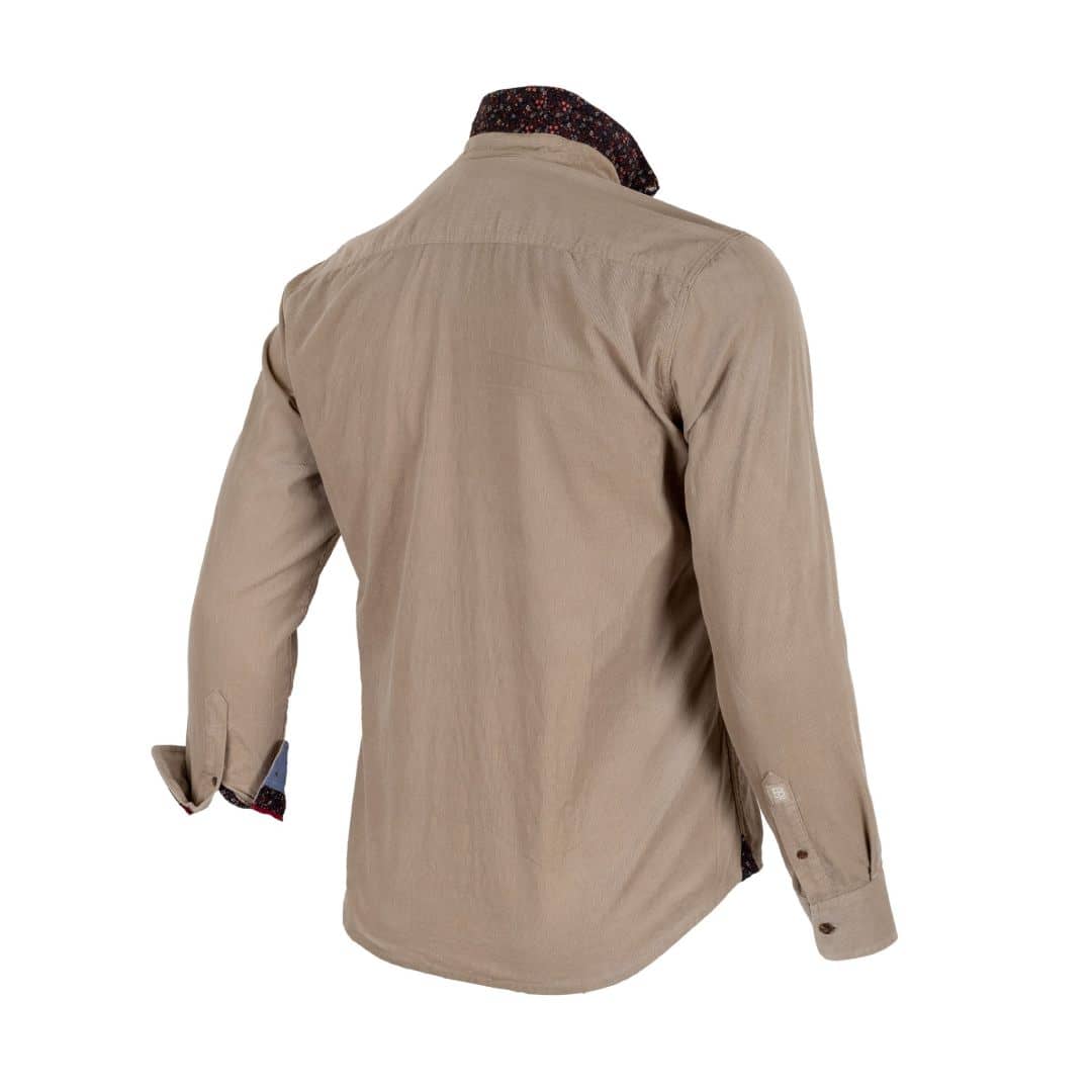 Chemise beige à manches longues en velours côtelé (vue de 3/4 arrière)