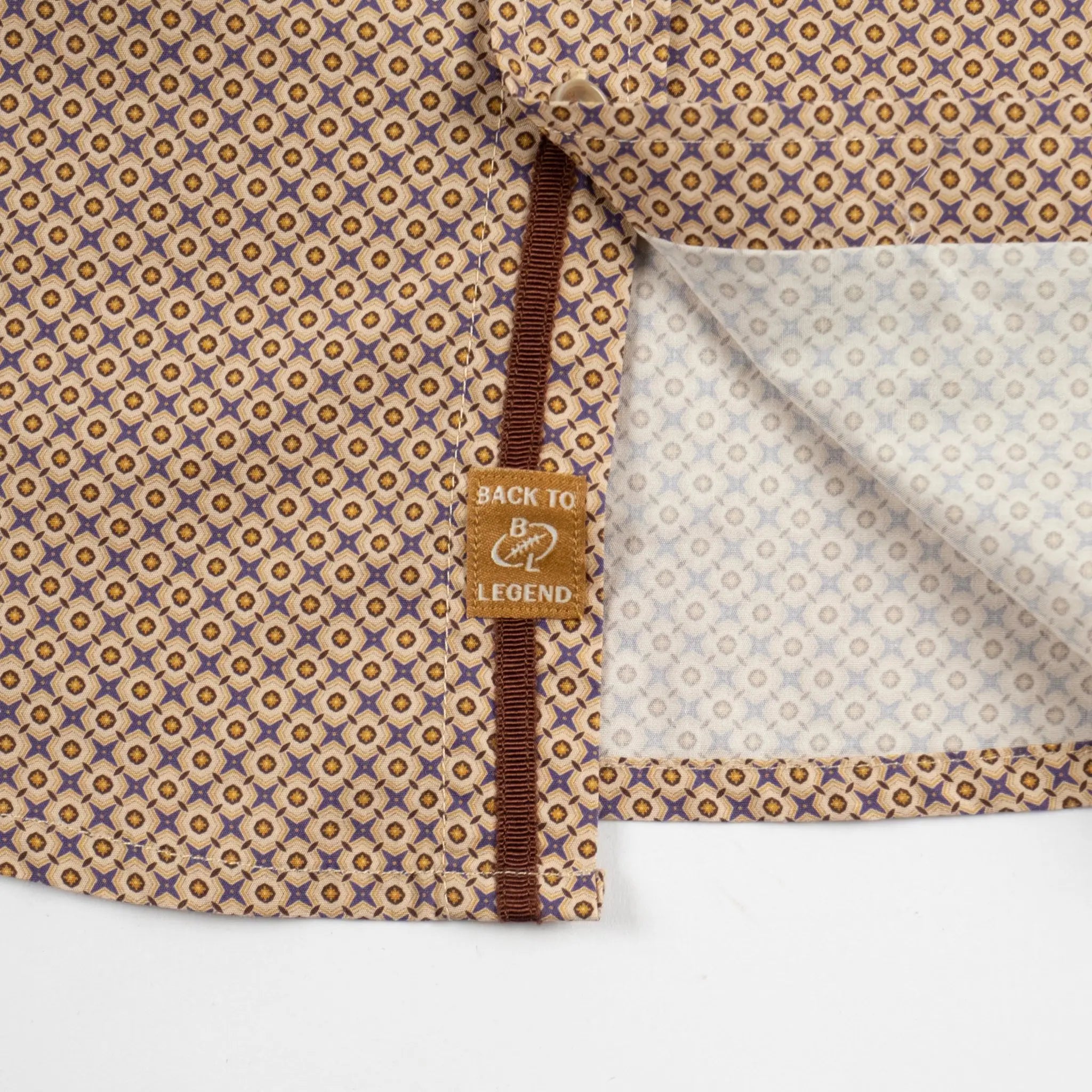Chemise homme beige à manches longues en popline BACK TO LEGEND (zoom bas de vêtement)