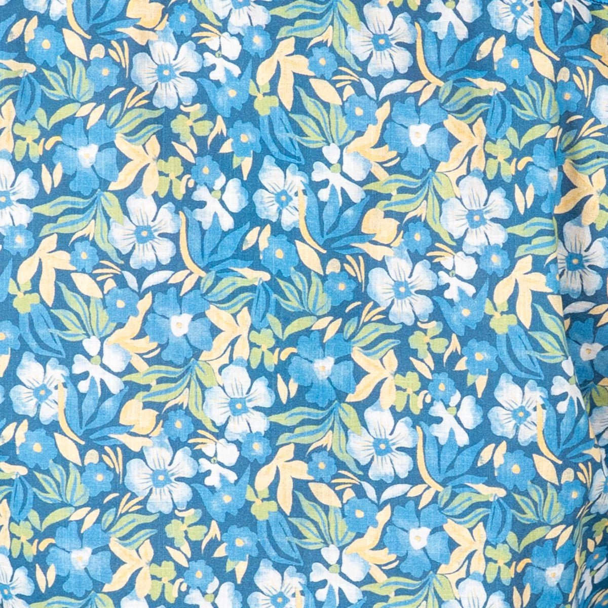 Chemise à manches longues femme à motif floral bleu BACK TO LEGEND (zoom sur le tissu fleuri)