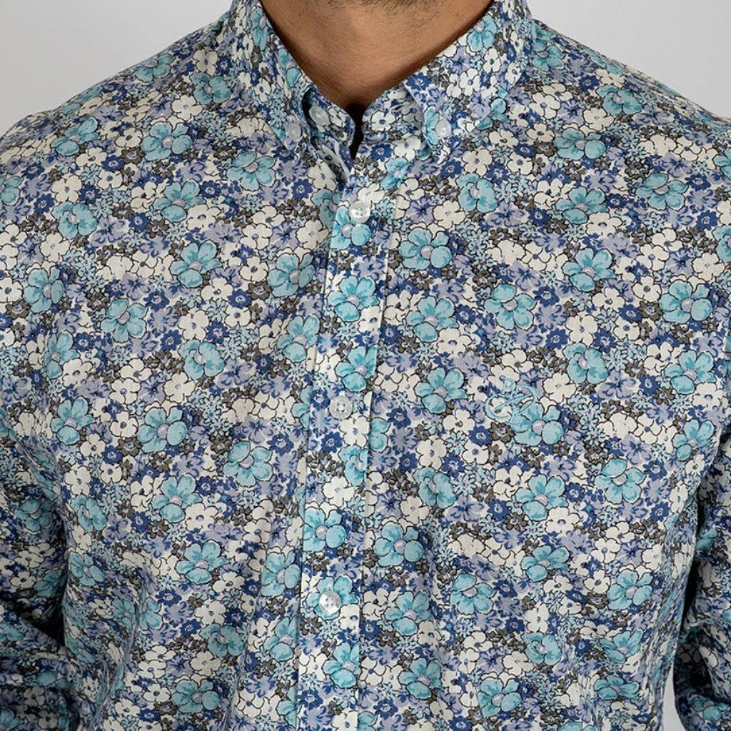 Chemise légère turquoise fleurie à manches longues Blacks Legend (zoom poitrine)