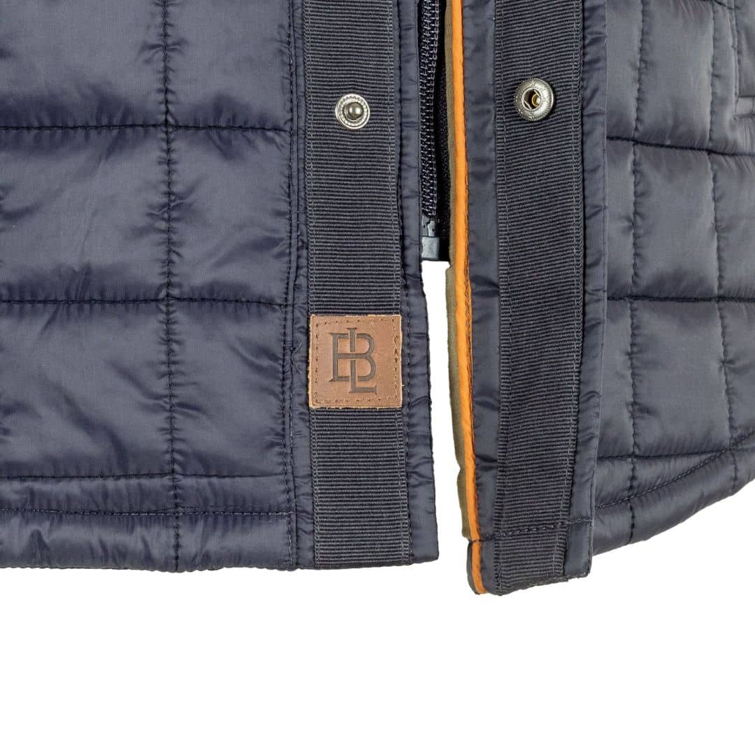 Doudoune légère bleu marine Blacks Legend (zoom zip et boutonnière de fermeture)