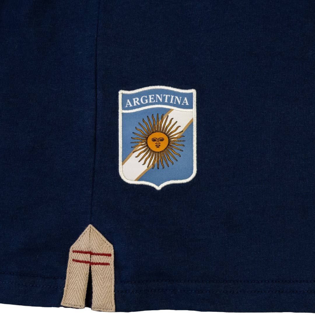 Zoom écussons Polo Barbarians multi-nation bleu marine