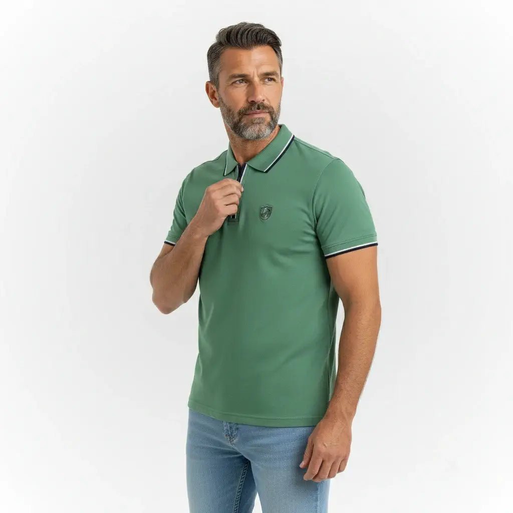 Polo homme vert au col rayé contrasté BACK to LEGEND