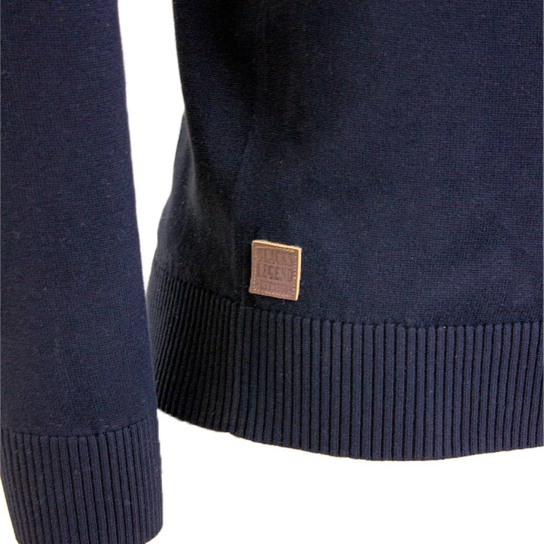 Pull camionneur noir en cachemire Blacks Legend (Zoom sur la manche)