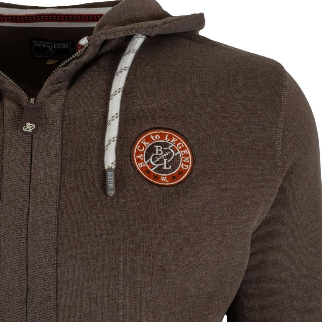 Sweat à capuche zippé marron (zoom écusson BACK to LEGEND)