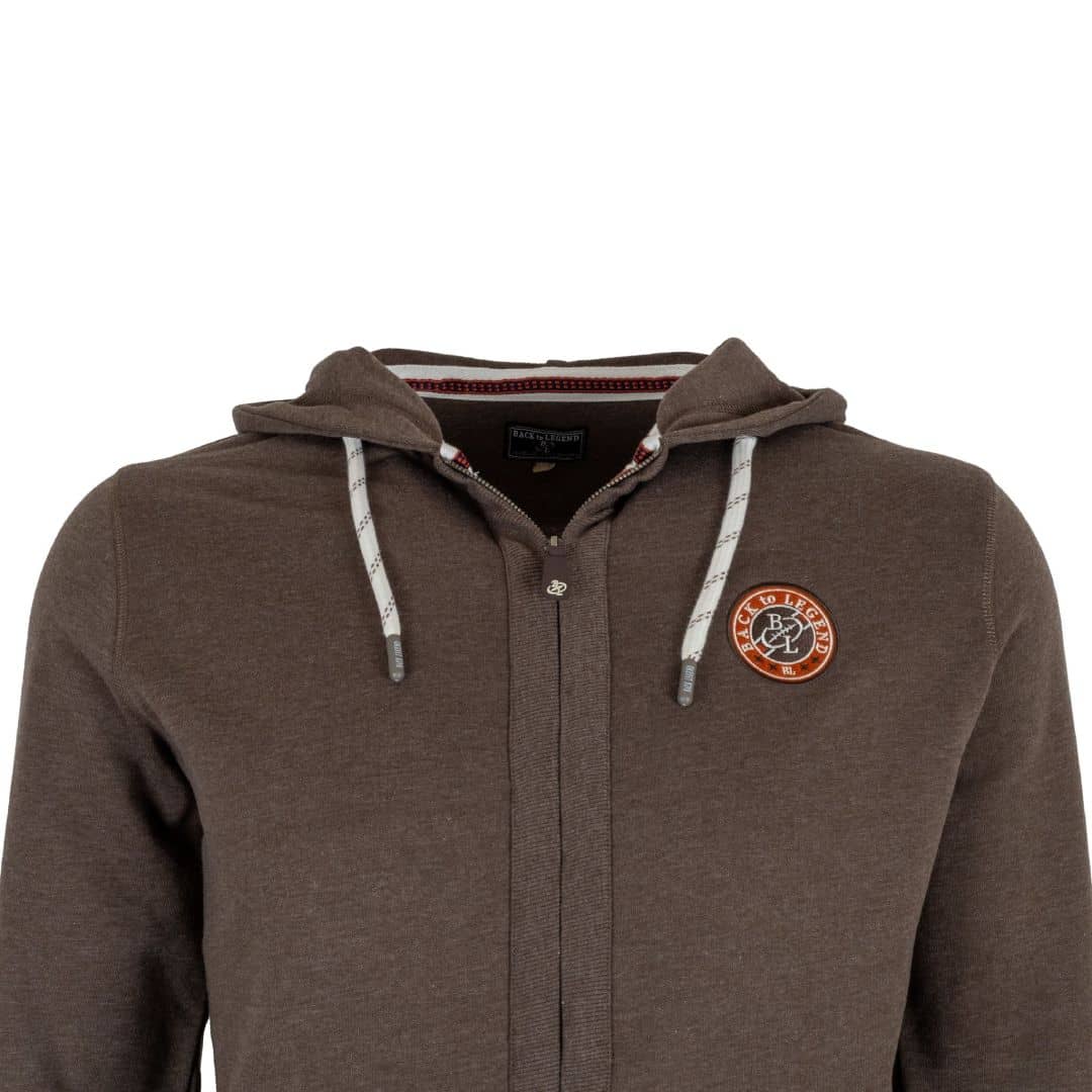 Sweat à capuche zippé marron (zoom poitrine)