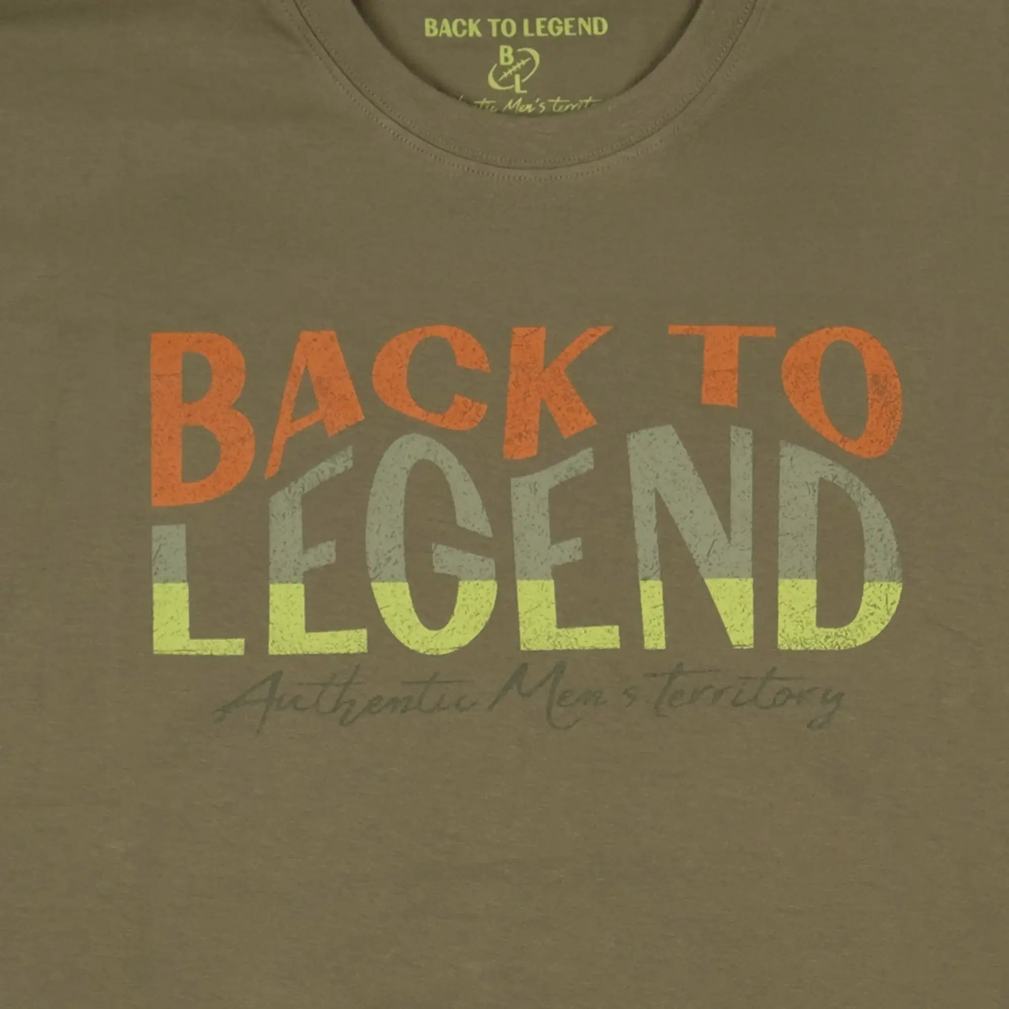 T-shirt kaki à col rond pour homme BACK TO LEGEND (zoom print poitrine)