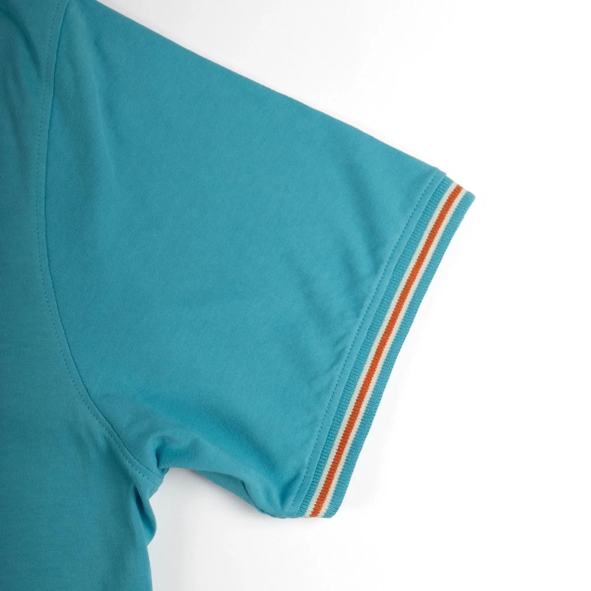 T-shirt bleu turquoise col V pour homme BACK to LEGEND (zoom bord de manche)