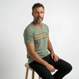 T-shirt homme vert écume col V BACK TO LEGEND